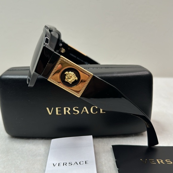 VERSACE NEW POLARIZED MEN’S BLACK GOLD SUNGLASSES WITH CASE BOX AND BOOKLET - Picture 6 of 16